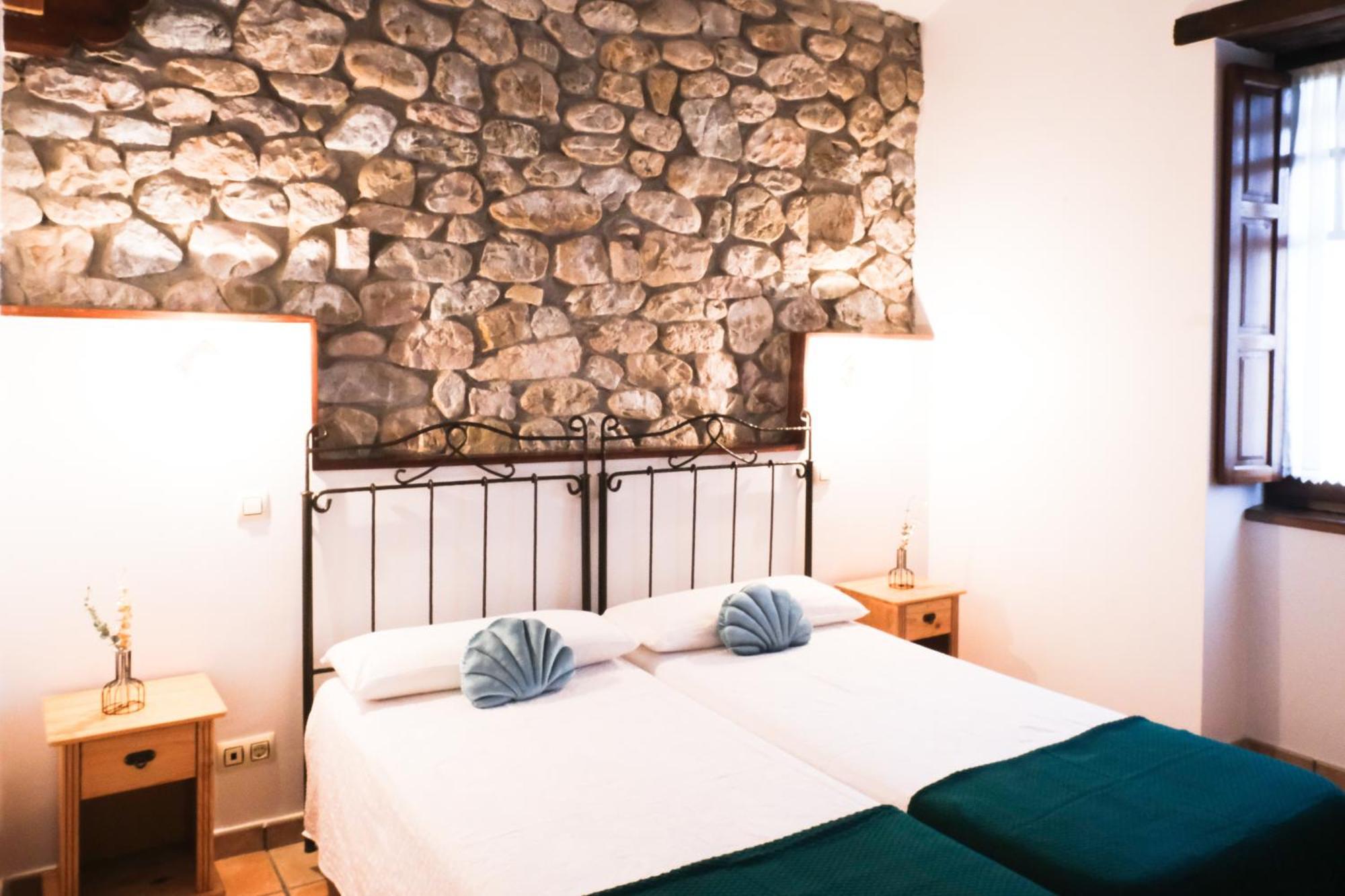 Posada La Estela De Barros Corrales De Buelna Extérieur photo