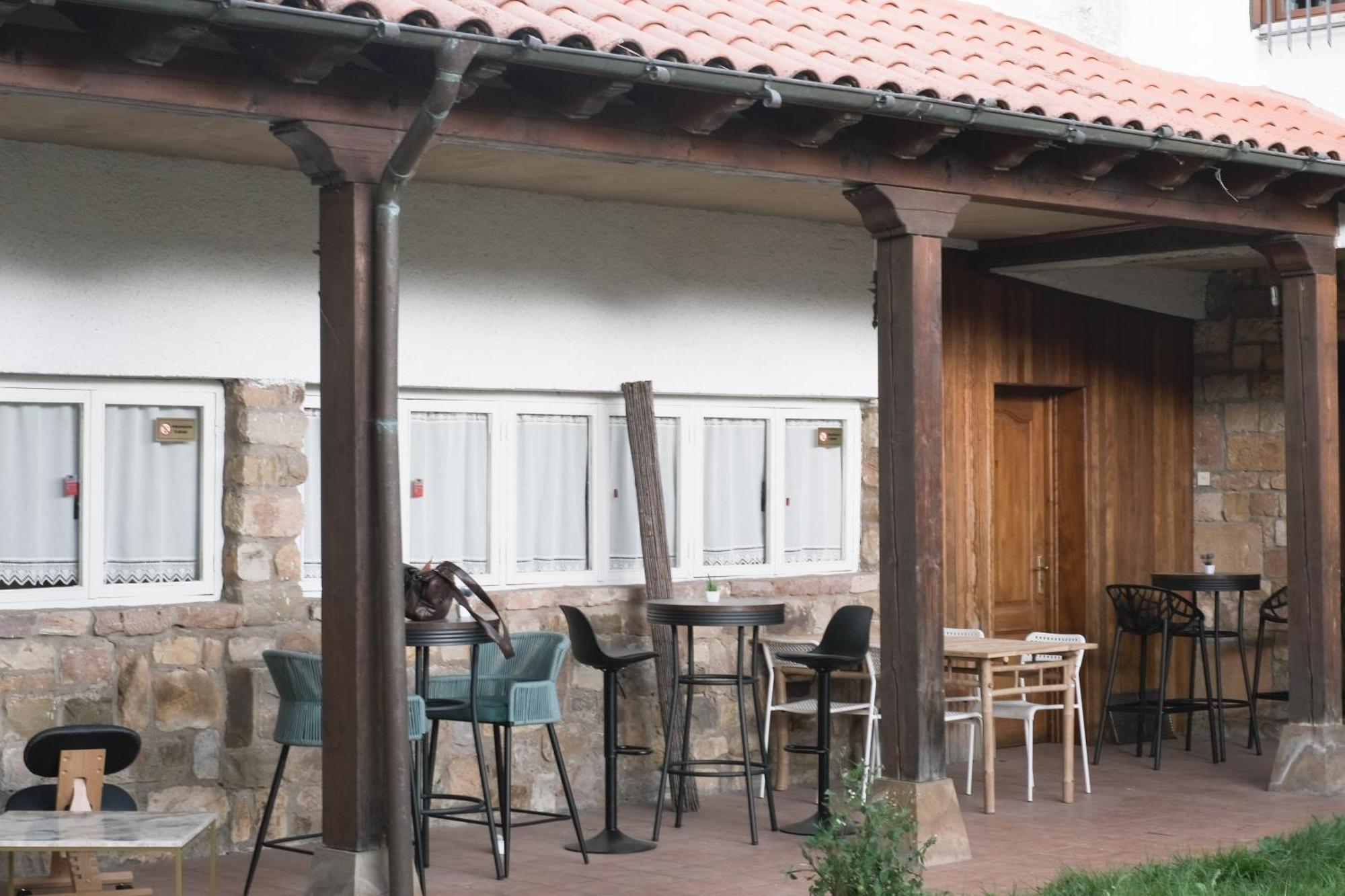 Posada La Estela De Barros Corrales De Buelna Extérieur photo