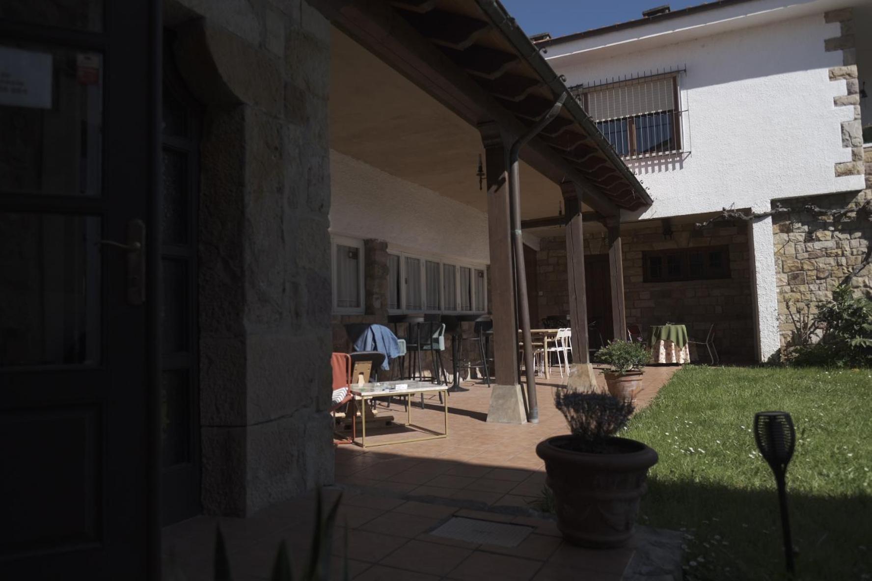 Posada La Estela De Barros Corrales De Buelna Extérieur photo