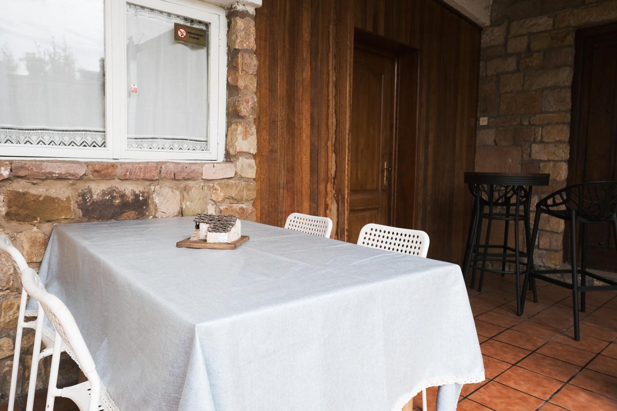 Posada La Estela De Barros Corrales De Buelna Extérieur photo